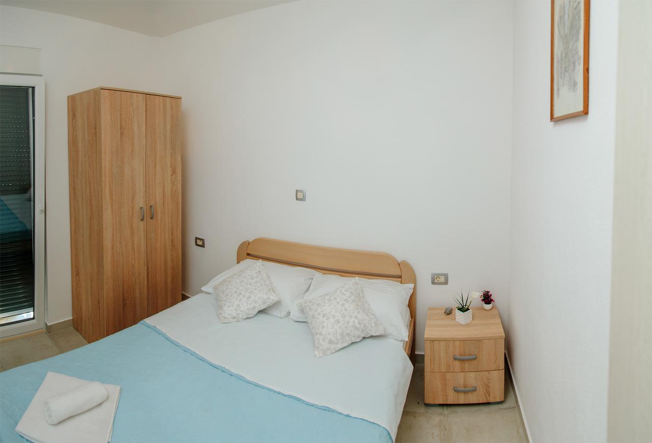 Apartmani Mozaici リサン エクステリア 写真