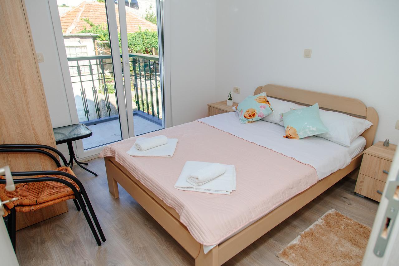 Apartmani Mozaici リサン エクステリア 写真