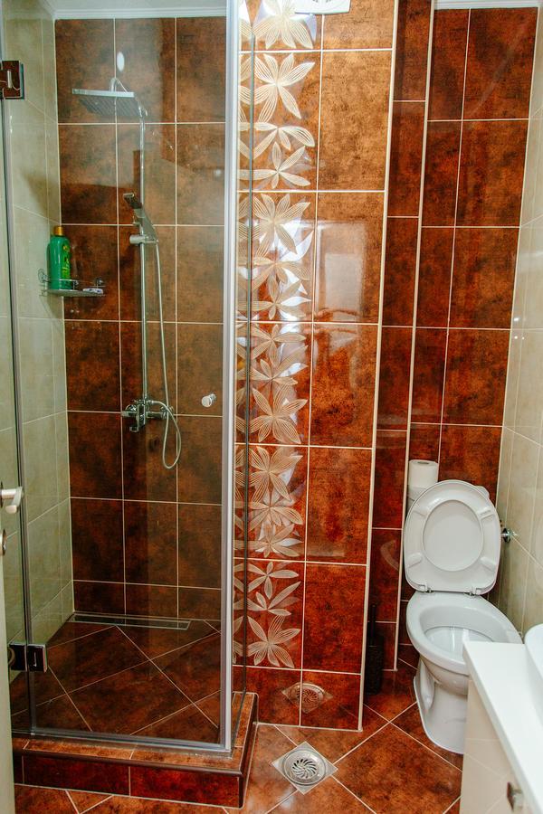 Apartmani Mozaici リサン エクステリア 写真