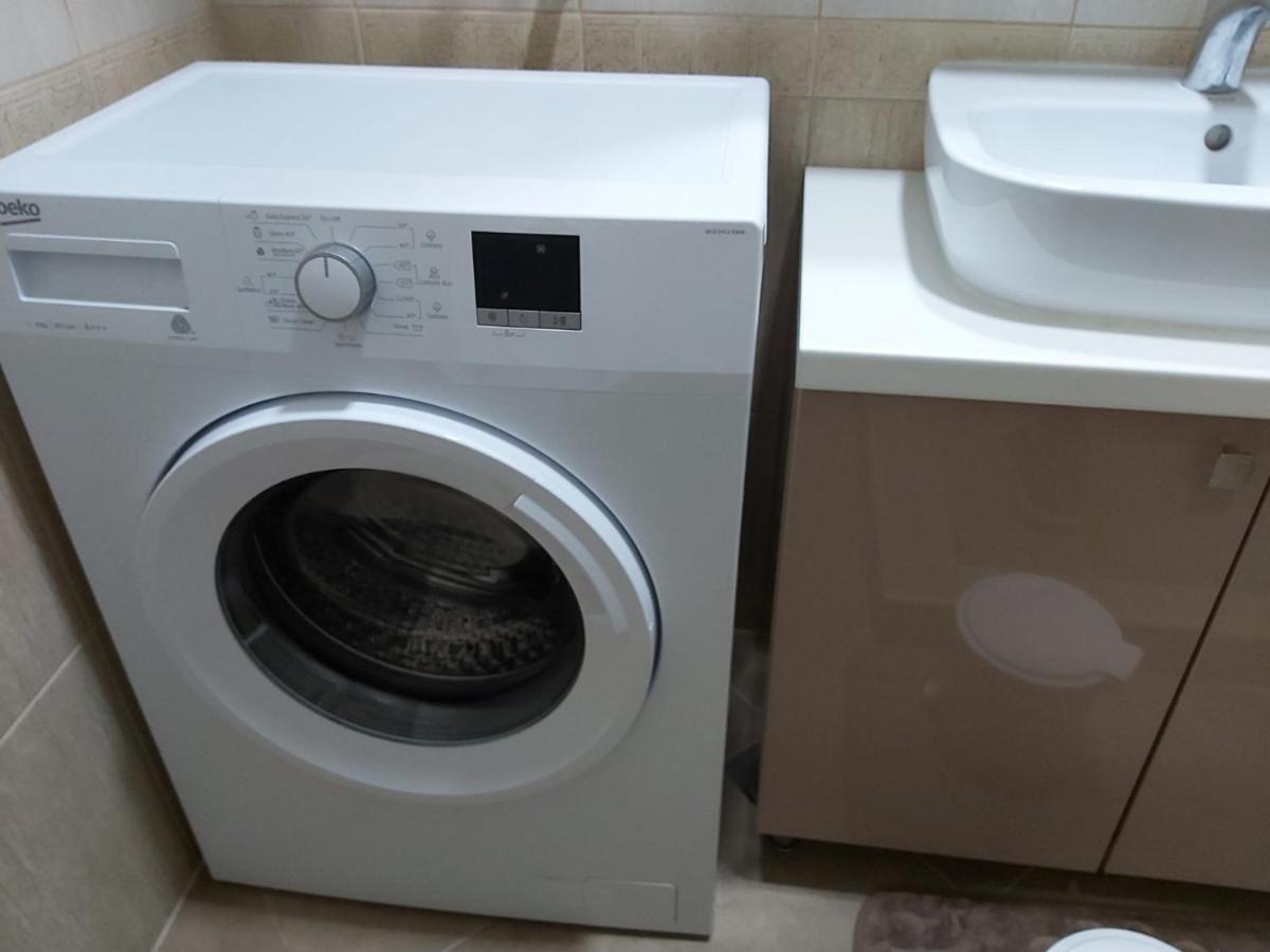 Apartmani Mozaici リサン エクステリア 写真